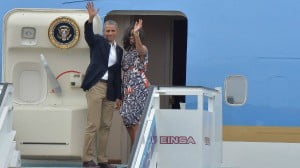 Barack Obama y su esposa se despiden de Cuba la bella