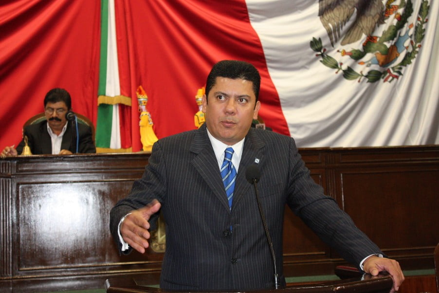 El presidente de la Mesa Directiva, Edmundo Javier Bolaños