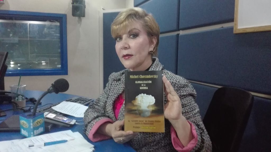 Celeste Sáenz de Miera on la portada del libro LA GLOBALIZACIÓN DE LA GUERRA, escrito por Michel Chossudovsky